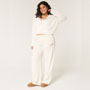 Hollister XOXO Wide Leg Sweatpants